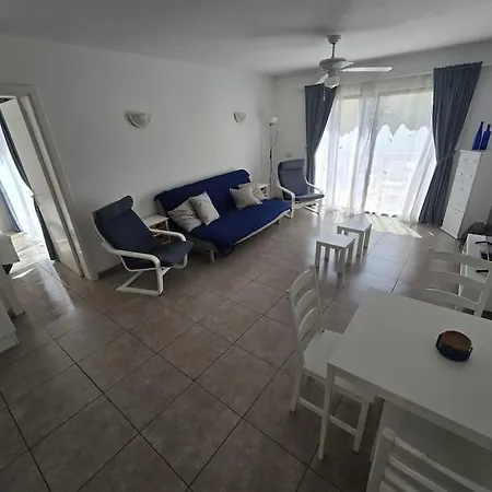 Aqua Vista Fanabe Getaway: 1br- 2 Seaview Terraces *