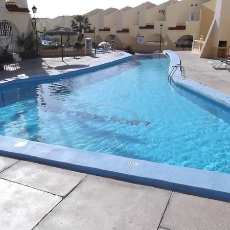 Aqua Vista Fanabe Getaway: 1br- 2 Seaview Terraces